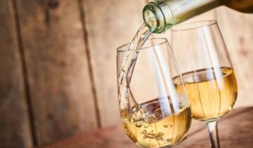 Guía de maridaje: ¿Con qué vino o cerveza se acompaña la anchoa del Cantábrico?